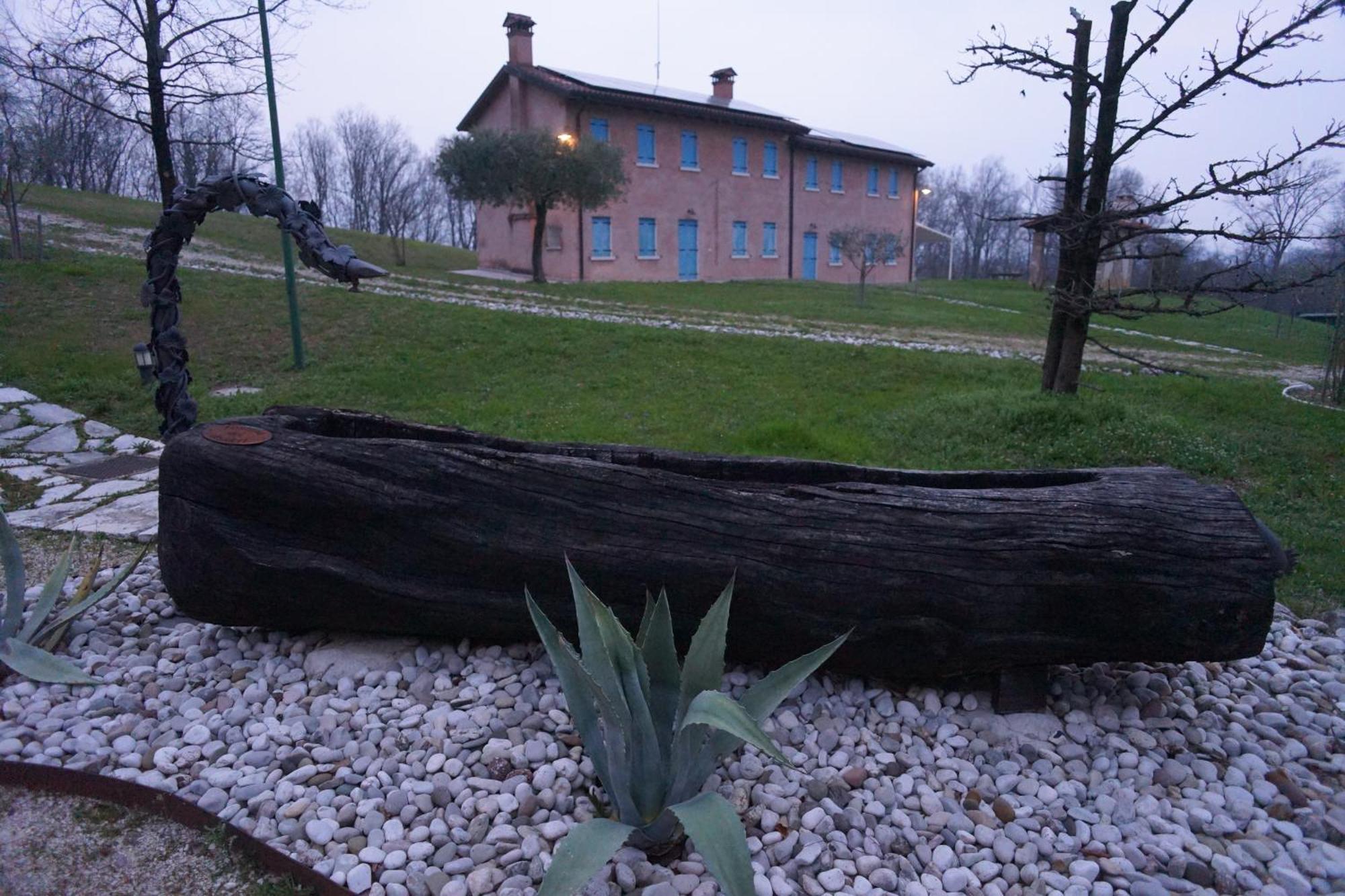 Nikolas' Valley Cornuda Kültér fotó